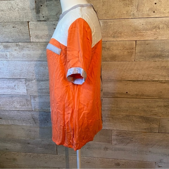 🛍️3/$30  Bayo‎ women’s orange colourblock rear button up top in size medium - Picture 2 of 9